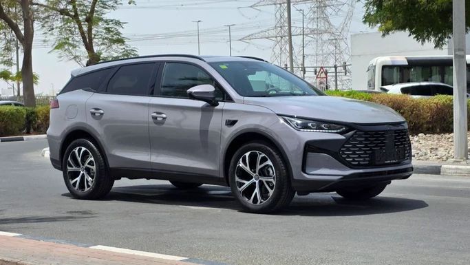 Новый BYD Tang II Рестайлинг, 1.5 л, 2025 в Дубае от Alwan Global Cars Серый цвет. Other | AUTO.AE