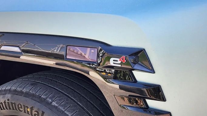 جديدة BYD Yangwang U8, 2.0 l, 2025 في في دبي من Alwan Global Cars، اللون أخضر. أخرى | AUTO.AE