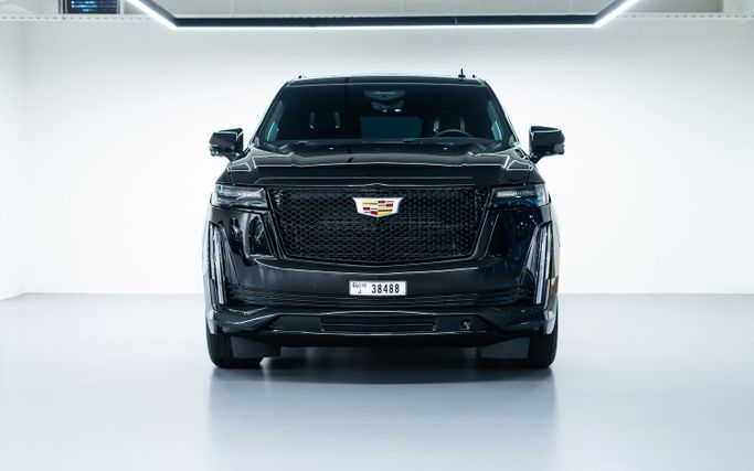 Cadillac Escalade V, 2023 внедорожник 5 дв. esv бизнес класса в Дубае от POF RENTAL черный цвет | AUTO.AE