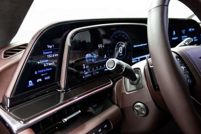 Cadillac Escalade V, 2023 внедорожник 5 дв. esv бизнес класса в Дубае от POF RENTAL черный цвет | AUTO.AE