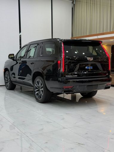 Новый Cadillac Escalade ESV V Рестайлинг, 6.2 л, 2024 в Дубае от 4 Matic Motors Черный цвет. GCC | AUTO.AE