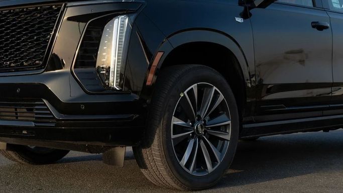 Новый Cadillac Escalade V Рестайлинг, 6.2 л, 2025 в Дубае от Altass Motors Черный цвет. Other | AUTO.AE