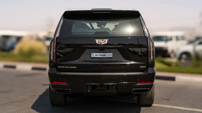 Новый Cadillac Escalade V Рестайлинг, 6.2 л, 2025 в Дубае от Altass Motors Черный цвет. Other | AUTO.AE
