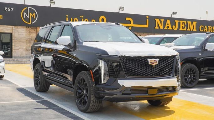 Новый Cadillac Escalade V Рестайлинг, 6.2 л, 2025 в Дубае от Najem Motors Черный цвет. GCC | AUTO.AE