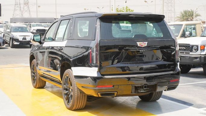 Новый Cadillac Escalade V Рестайлинг, 6.2 л, 2025 в Дубае от Najem Motors Черный цвет. GCC | AUTO.AE