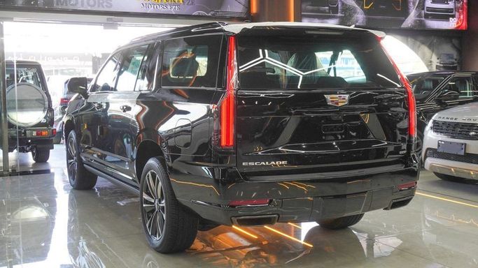 New Cadillac Escalade V Facelift, 6.2 l, 2025 in Dubai by Najem Motors, Black color. GCC Specs | AUTO.AE