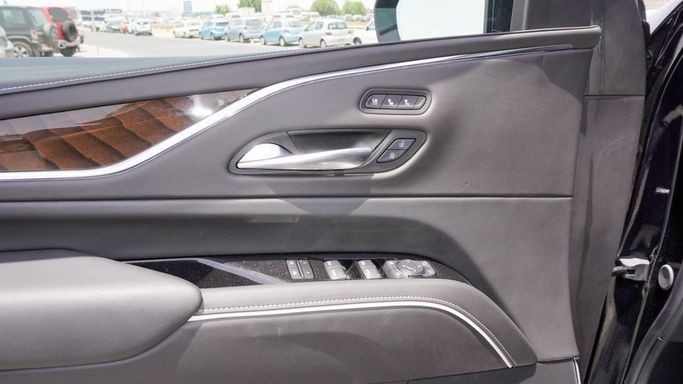 New Cadillac Escalade V Facelift, 6.2 l, 2024 in Dubai by Najem Motors, Black color. GCC Specs | AUTO.AE