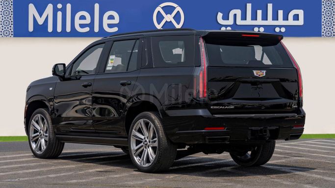 Новый Cadillac Escalade V Рестайлинг, 6.2 л, 2025 в Дубае от Milele Черный цвет. Other | AUTO.AE