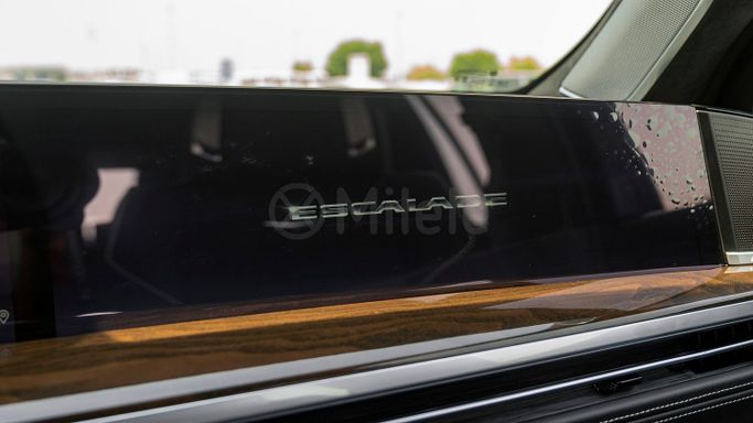 Новый Cadillac Escalade V Рестайлинг, 6.2 л, 2025 в Дубае от Milele Черный цвет. Other | AUTO.AE