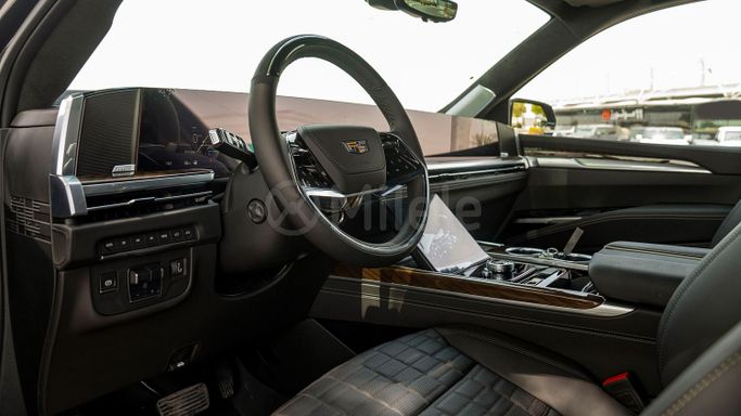 Новый Cadillac Escalade V Рестайлинг, 6.2 л, 2025 в Дубае от Milele Черный цвет. Other | AUTO.AE