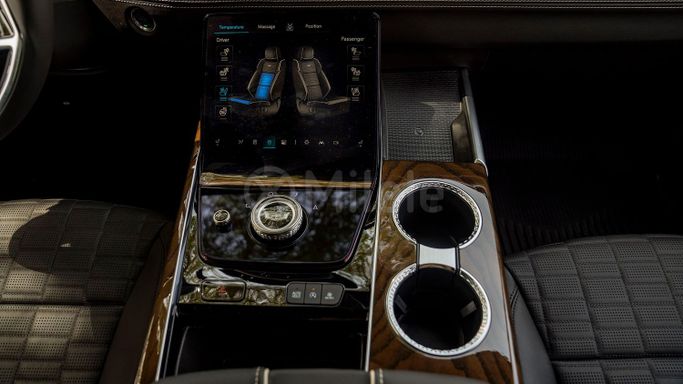 Новый Cadillac Escalade V Рестайлинг, 6.2 л, 2025 в Дубае от Milele Черный цвет. Other | AUTO.AE