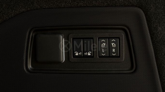 Новый Cadillac Escalade V Рестайлинг, 6.2 л, 2025 в Дубае от Milele Черный цвет. Other | AUTO.AE