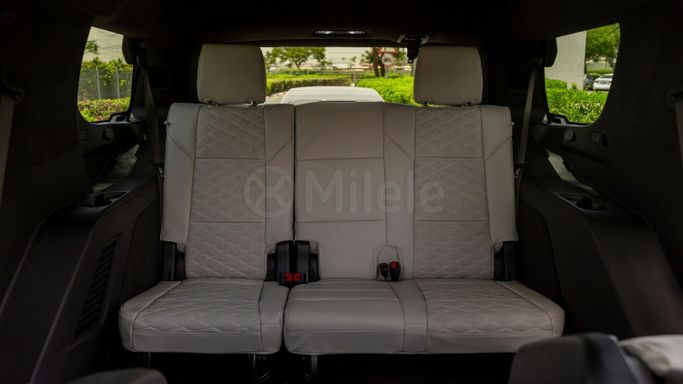 Новый Cadillac Escalade V Рестайлинг, 6.2 л, 2025 в Дубае от Milele Черный цвет. Other | AUTO.AE