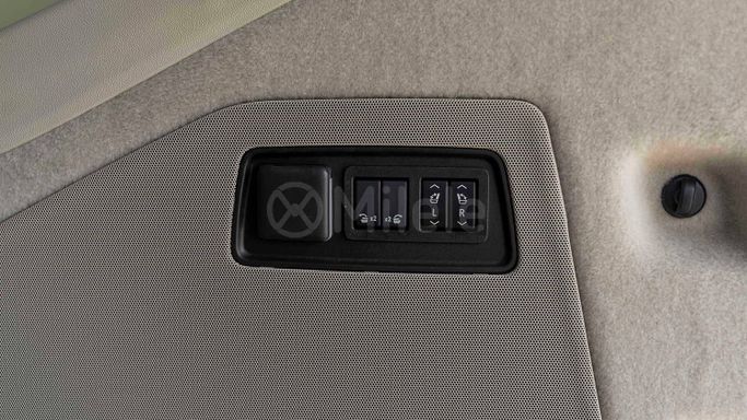 Новый Cadillac Escalade V Рестайлинг, 6.2 л, 2025 в Дубае от Milele Черный цвет. Other | AUTO.AE