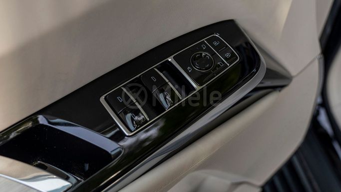 Новый Cadillac Escalade V Рестайлинг, 6.2 л, 2025 в Дубае от Milele Черный цвет. Other | AUTO.AE
