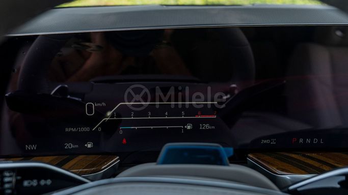 Новый Cadillac Escalade V Рестайлинг, 6.2 л, 2025 в Дубае от Milele Черный цвет. Other | AUTO.AE