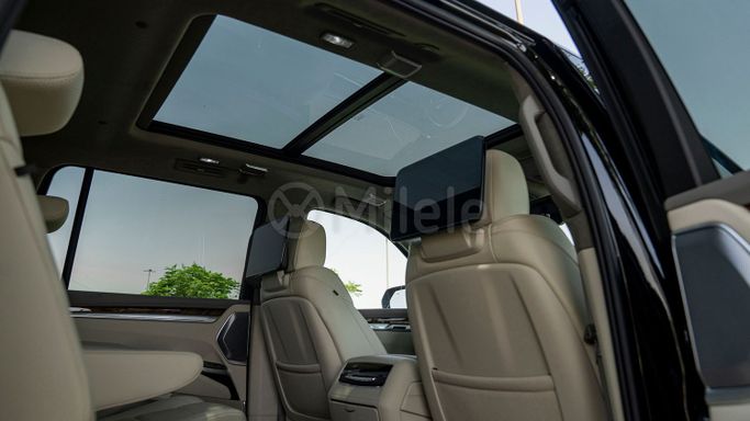 Новый Cadillac Escalade V Рестайлинг, 6.2 л, 2025 в Дубае от Milele Черный цвет. Other | AUTO.AE