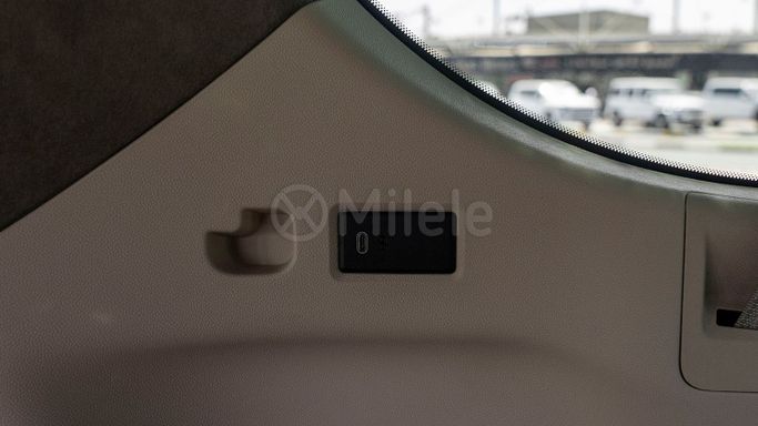 Новый Cadillac Escalade V Рестайлинг, 6.2 л, 2025 в Дубае от Milele Черный цвет. Other | AUTO.AE