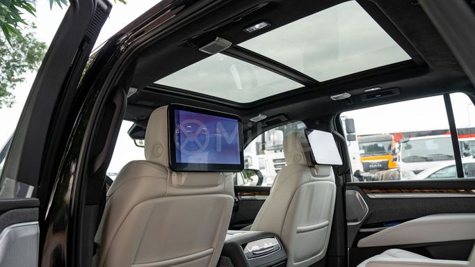 جديدة Cadillac Escalade شد الوجه V, 6.2 l, 2025 في في دبي من Milele، اللون أسود. أخرى | AUTO.AE