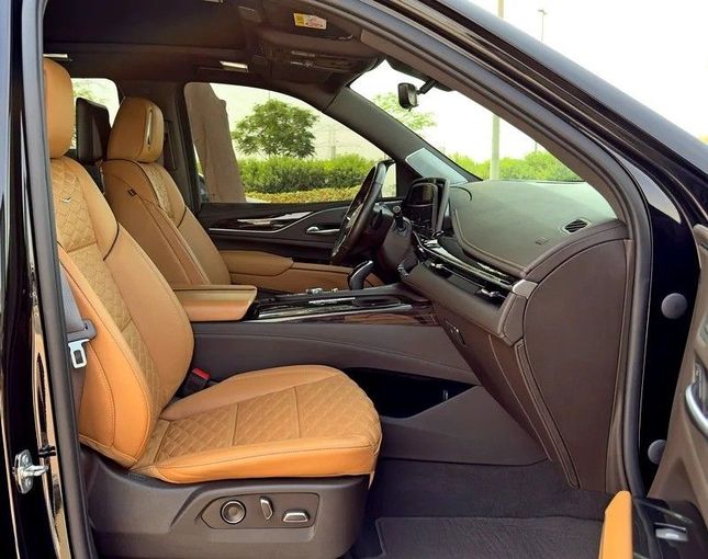Used Cadillac Escalade ESV V, 6.2 l, 2023 in Dubai by Q Motors, Black color. GCC Specs | AUTO.AE