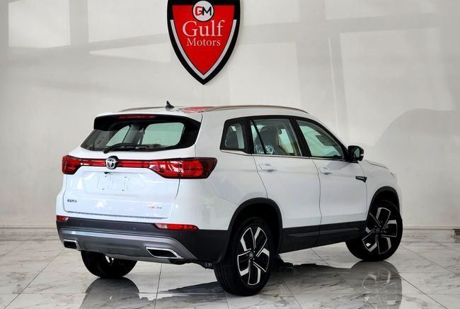 New Changan CS75 I Facelift 2, 1.5 l, 2025 in Dubai by Gulf Motors, White color. Chinese Specs | AUTO.AE