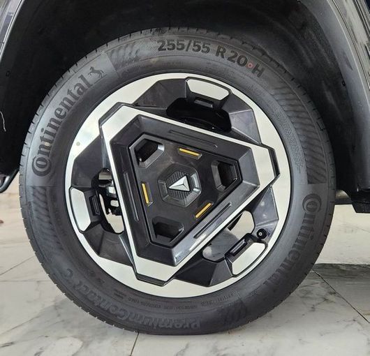 New Changan Deepal G318, 1.5 l, 2025 in Dubai by Gulf Motors, Black color. Chinese Specs | AUTO.AE