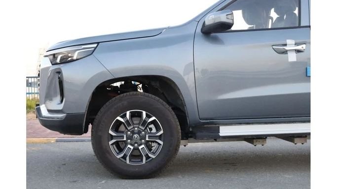 Новый Changan Hunter Plus, 2.0 л, 2023 в Дубае от Top Euro Cars Серебристый цвет.  | AUTO.AE