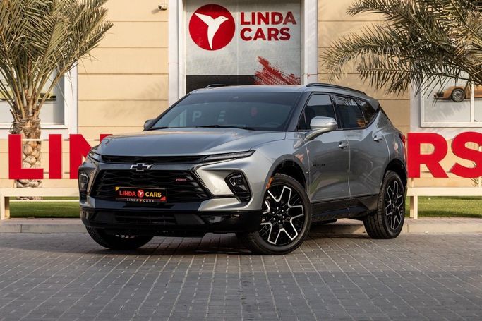 Подержанный Chevrolet Blazer III Рестайлинг, 3.6 л, 2024 в Дубае от Linda Cars Серый цвет. GCC | AUTO.AE