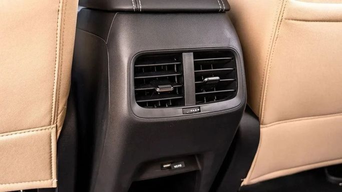 New Chevrolet Captiva II, 1.5 l, 2024 in Dubai by Altass Motors, Black color. GCC Specs | AUTO.AE