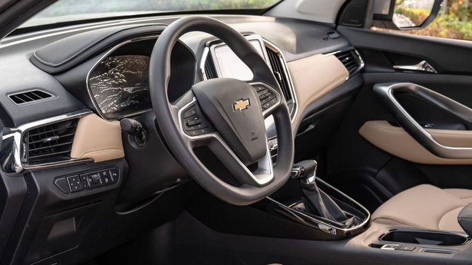 New Chevrolet Captiva II, 1.5 l, 2024 in Dubai by Altass Motors, Silver color. Other | AUTO.AE