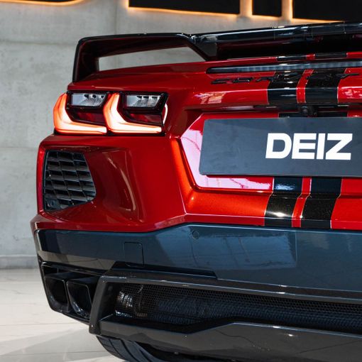 Chevrolet Corvette C8, 2023 тарга спорт класса в Дубае от DEIZ красный цвет | AUTO.AE