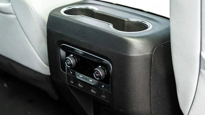 New Chevrolet Tahoe V Facelift, 5.3 l, 2025 in Dubai by Altass Motors, Black color. GCC Specs | AUTO.AE