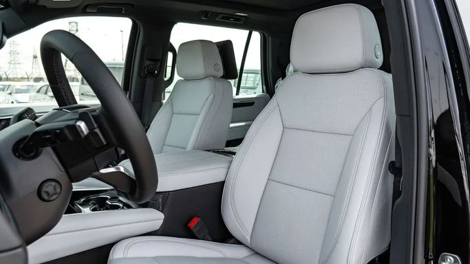 Новый Chevrolet Tahoe V Рестайлинг, 6.2 л, 2025 в Дубае от Altass Motors Черный цвет. Other | AUTO.AE