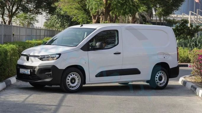 Новый Citroen Berlingo III Рестайлинг, 1.2 л, 2025 в Дубае от Auto Max Group Белый цвет. GCC | AUTO.AE
