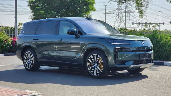 Новый Denza N9, 2.0 л, 2025 в Дубае от Alwan Global Cars Зеленый цвет. Other | AUTO.AE