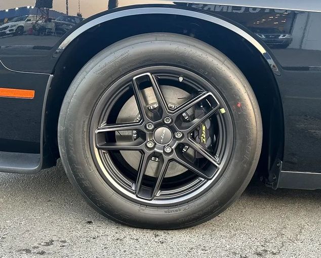 New Dodge Challenger III Facelift 2, 3.6 l, 2023 in Dubai by Formula Motors, Black color. GCC Specs | AUTO.AE
