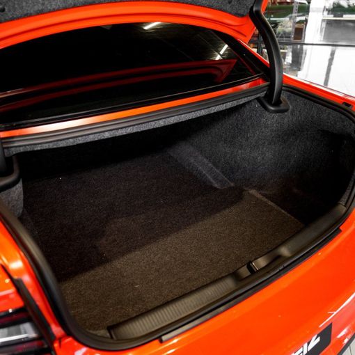 Dodge Charger R_T VII (LD) Рестайлинг, 2024 седан стандарт класса в Дубае от DEIZ красный цвет | AUTO.AE