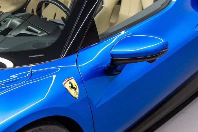 Подержанный Ferrari 296 GTS, 3.0 л, 2023 в Дубае от PUPIL OF FATE MOTORS Голубой цвет. GCC | AUTO.AE