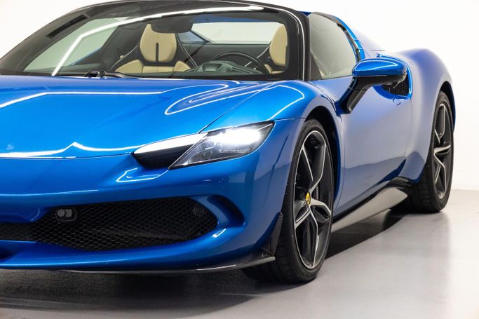 Подержанный Ferrari 296 GTS, 3.0 л, 2023 в Дубае от PUPIL OF FATE MOTORS Голубой цвет. GCC | AUTO.AE