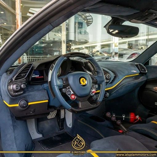 Подержанный Ferrari 488 Pista, 3.9 л, 2019 в Дубае от Q Motors Серебристый цвет. GCC | AUTO.AE