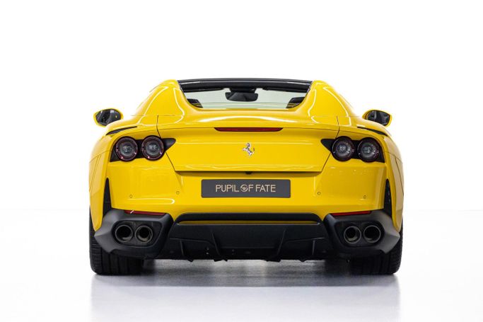 جديدة Ferrari 812 GTS, 6.5 l, 2022 في في دبي من PUPIL OF FATE MOTORS، اللون أصفر. المواصفات الأوروبية | AUTO.AE