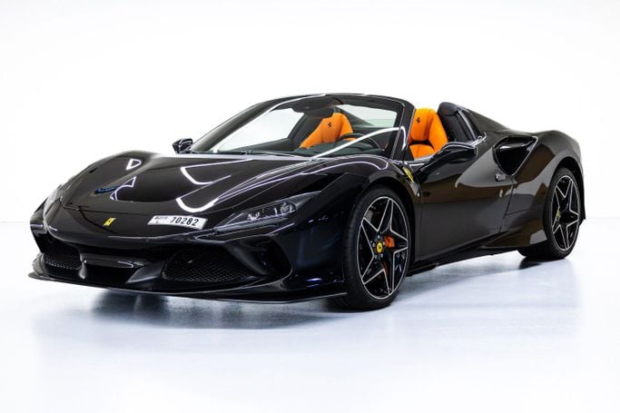 Ferrari F8 Spider, 2023 родстер spider спорт класса в Дубае от POF RENTAL черный цвет | AUTO.AE
