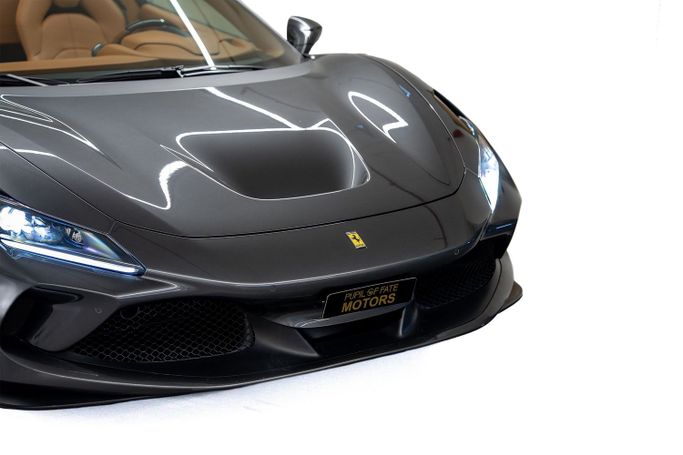 Подержанный Ferrari F8 Spider, 3.9 л, 2021 в Дубае от PUPIL OF FATE MOTORS Серый цвет. Европейская | AUTO.AE