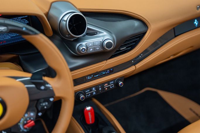 Подержанный Ferrari F8 Spider, 3.9 л, 2021 в Дубае от PUPIL OF FATE MOTORS Серый цвет. Европейская | AUTO.AE