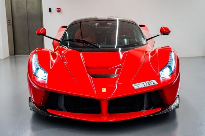 Used Ferrari LaFerrari, 6.3 l, 2014 in Dubai, Red color. GCC Specs | AUTO.AE