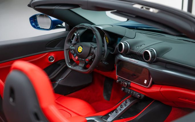 Ferrari Portofino I Рестайлинг (M), 2022 кабриолет спорт класса в Дубае от POF RENTAL синий цвет | AUTO.AE