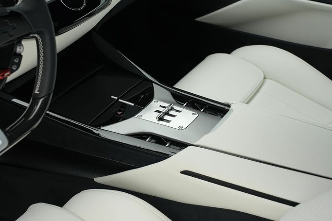 Новый Ferrari Purosangue, 6.5 л, 2025 в Дубае от X MOTORS Фиолетовый цвет. Европейская | AUTO.AE