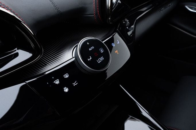 Подержанный Ferrari Purosangue, 6.5 л, 2024 в Дубае от X MOTORS Красный цвет. Европейская | AUTO.AE
