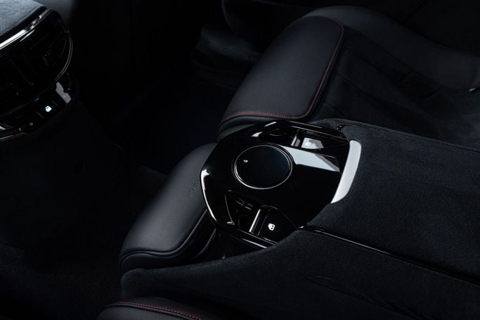 Подержанный Ferrari Purosangue, 6.5 л, 2024 в Дубае от X MOTORS Красный цвет. Европейская | AUTO.AE