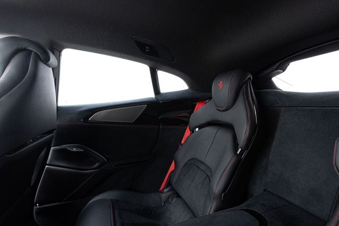 Подержанный Ferrari Purosangue, 6.5 л, 2024 в Дубае от X MOTORS Красный цвет. Европейская | AUTO.AE